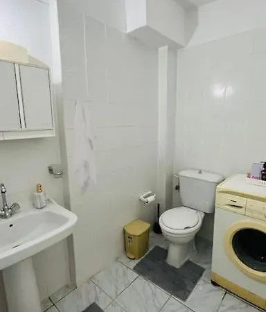 Apartment Gold